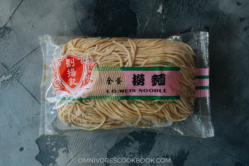 Lo mein noodles in package